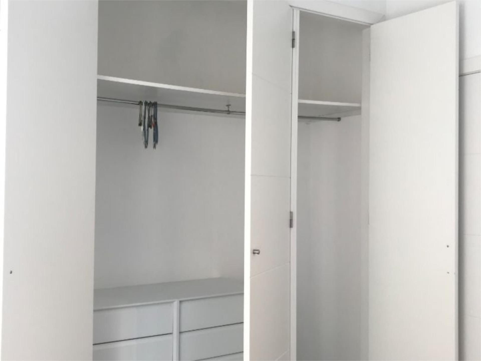 Piso en  Carrer de Pascual Ribot 1 - Foto 8