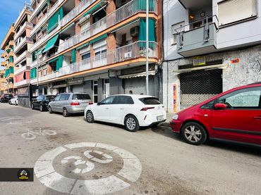 Local comercial en Sant Boi de Llobregat - Foto 1