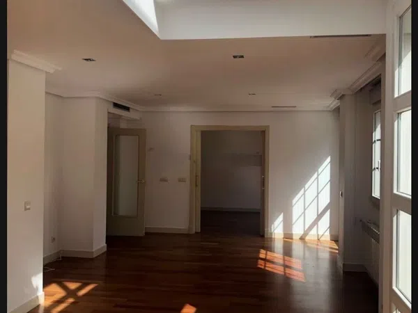 Chalet pareado en Avenida Bellas Artes, Zona norte - Foto 2