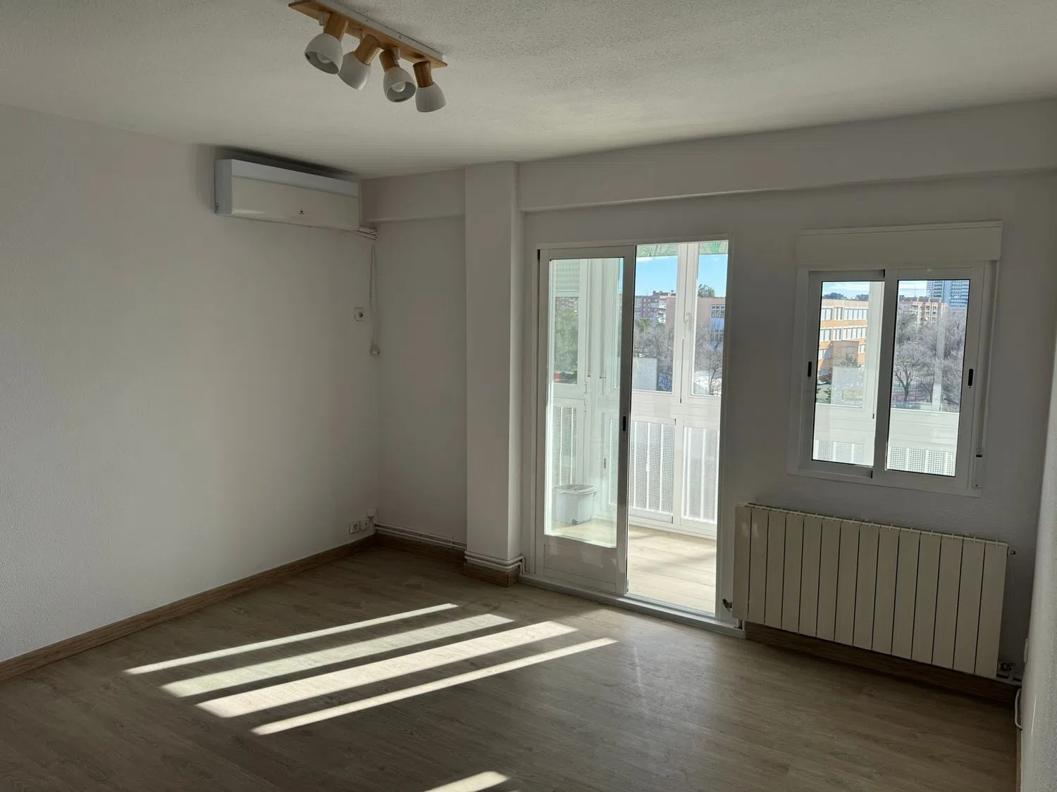 Piso en calle de Melchor Fernández Almagro, 84 - Foto 3