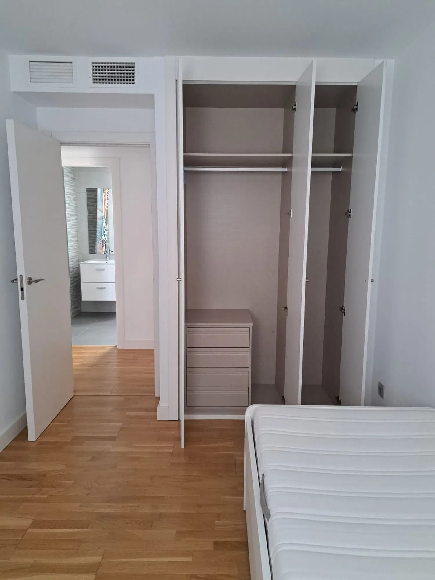 Piso en calle del Jalón, 20 - Foto 4