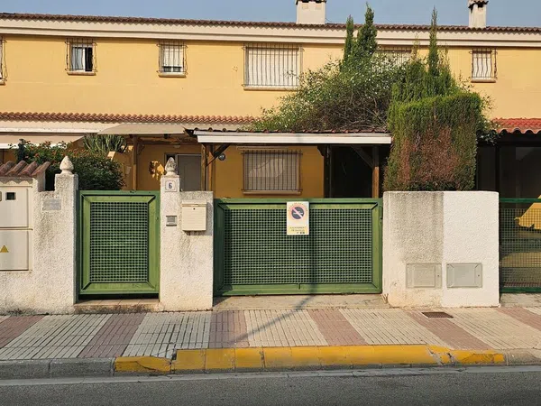Chalet adosado en Calle Almirante Cervera, 6 - Foto 1