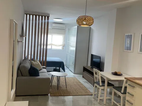 Estudio en calle Carril, 38