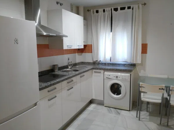 Piso en Barrio Cruz Roja - Capuchinos - Foto 3