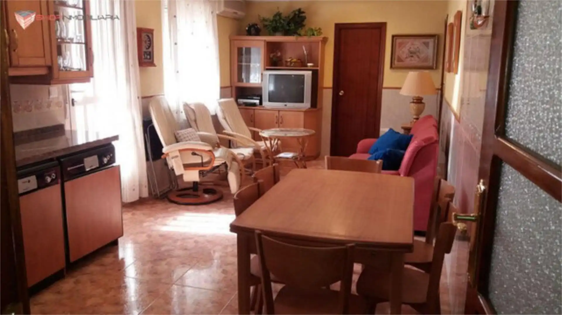 Piso en vivienda centro todo el edificio - Foto 2