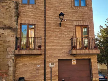 Casa adosada en  Calle Herrerías 1 - Foto 2