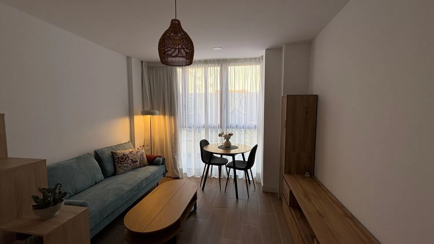 Estudio en Barrio Valdeacederas - Foto 1