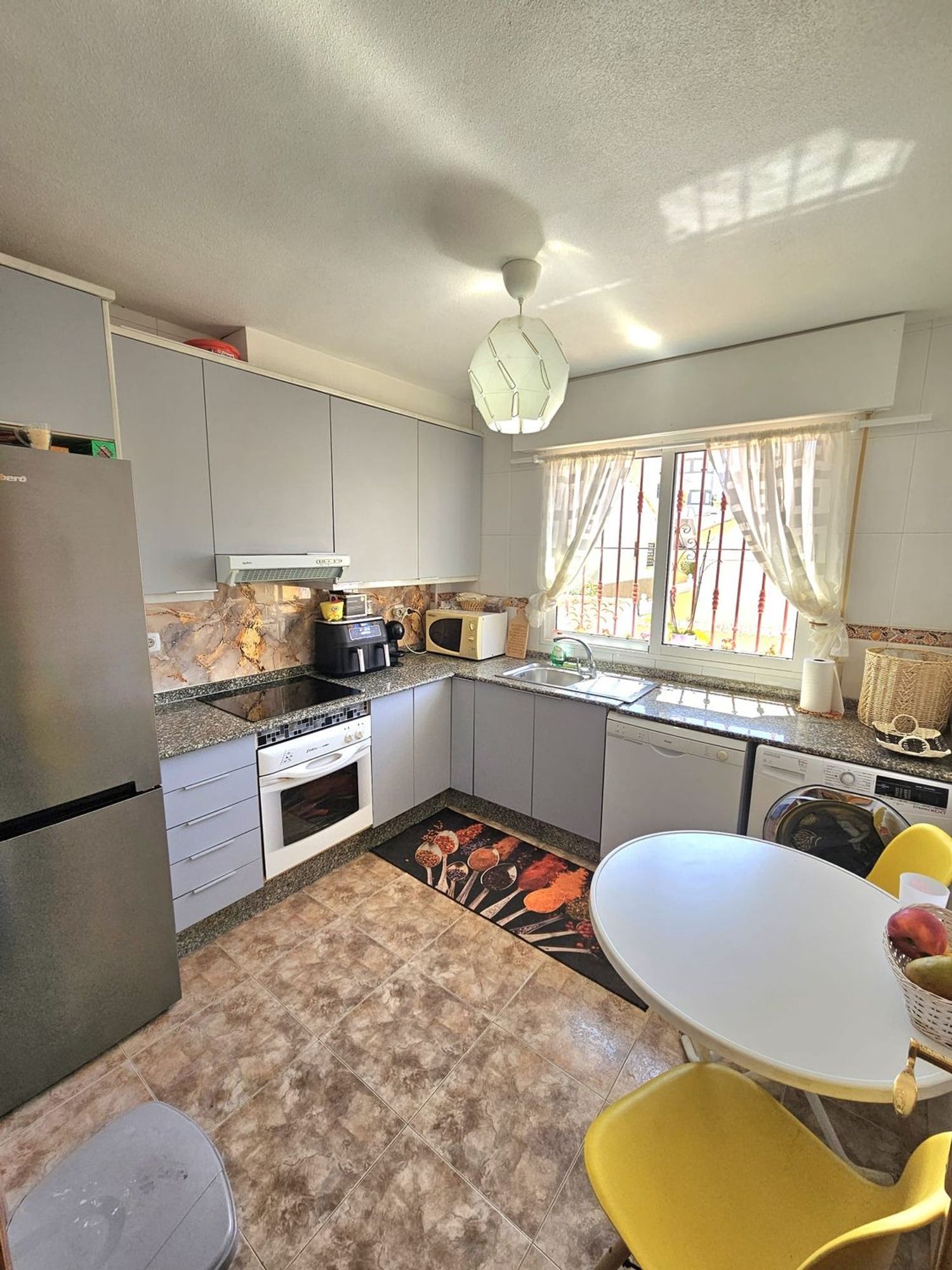 Chalet pareado en Calle Leman, 5, Zona Lago - Los Almendros - Foto 27