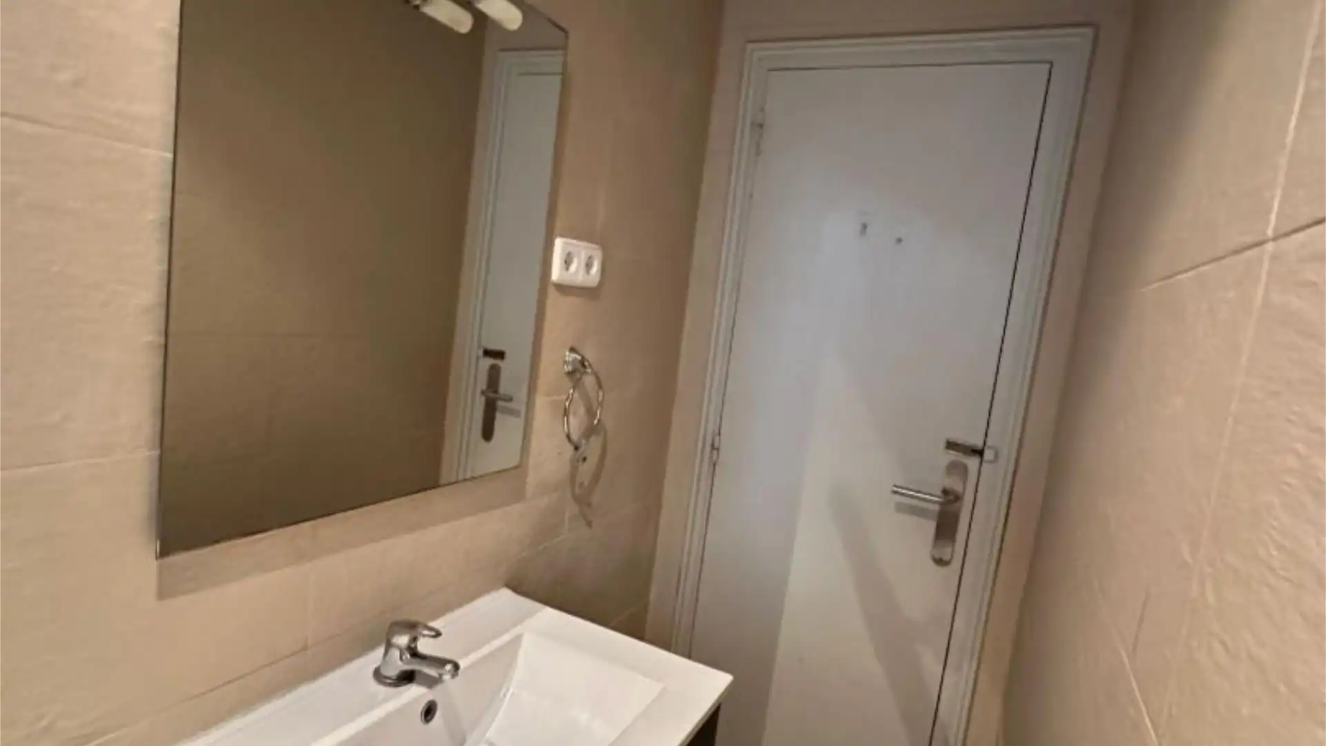 Piso en  Carrer de Josep Sangenís 46 - Foto 38