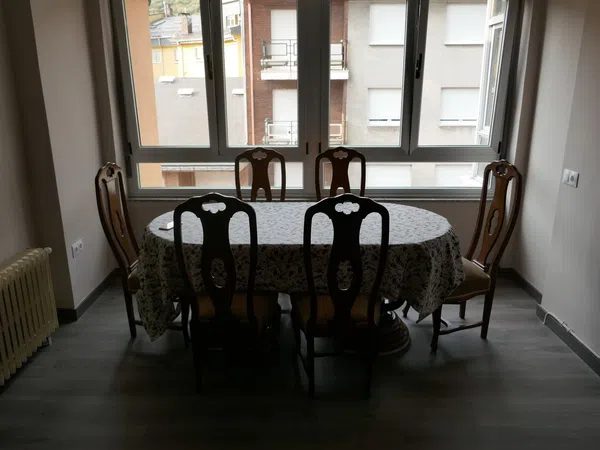Piso en Avenida Laciana, 32 - Foto 2