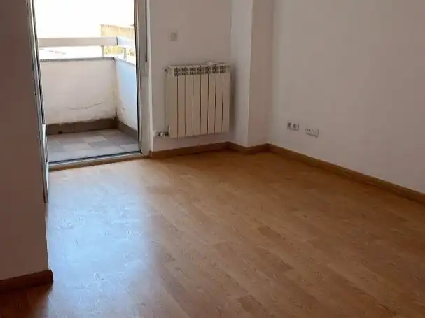 Piso en  Avenida del Párroco Pablo Díez 79 - Foto 3