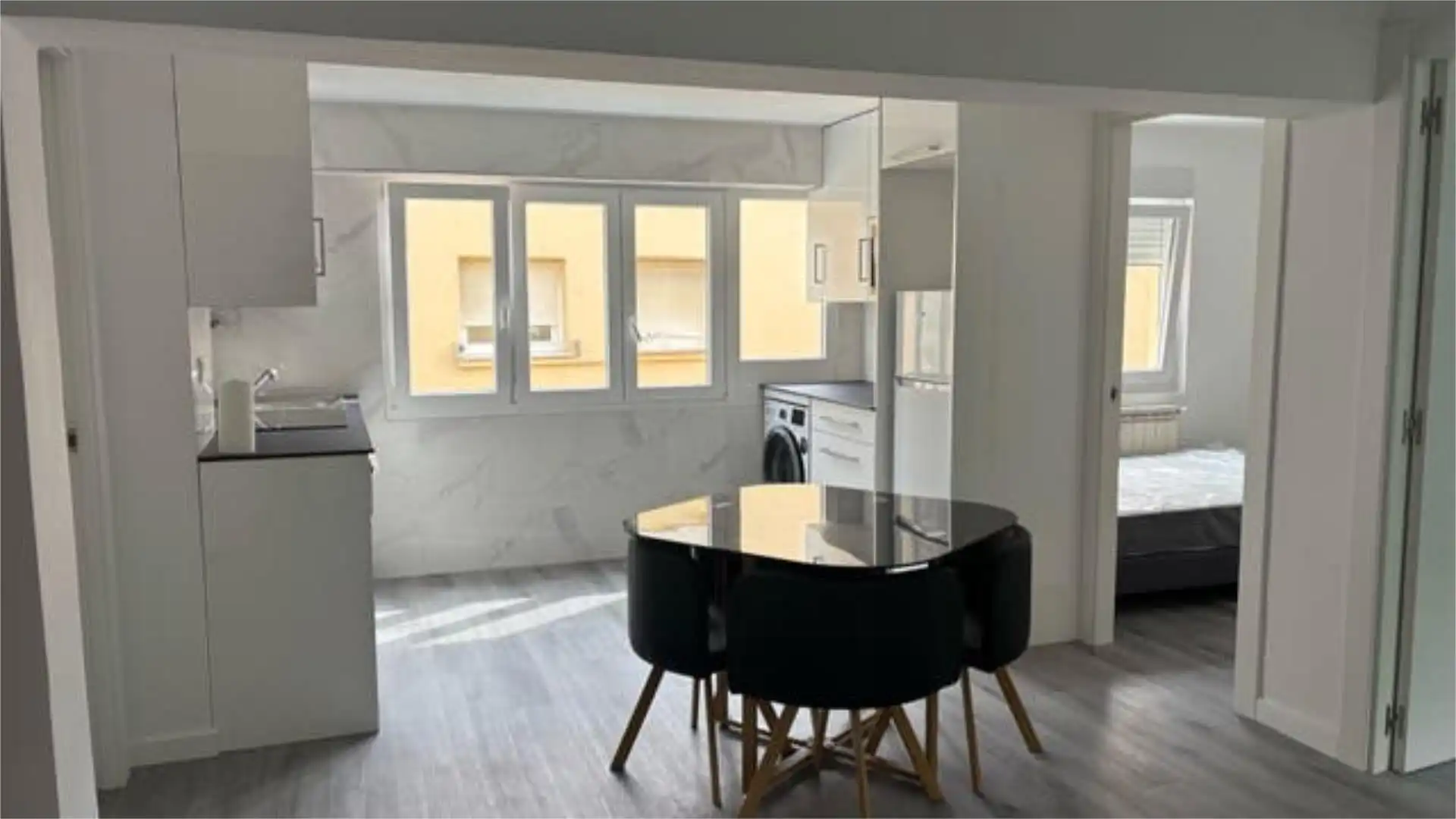 Piso en Valdecilla - Foto 4