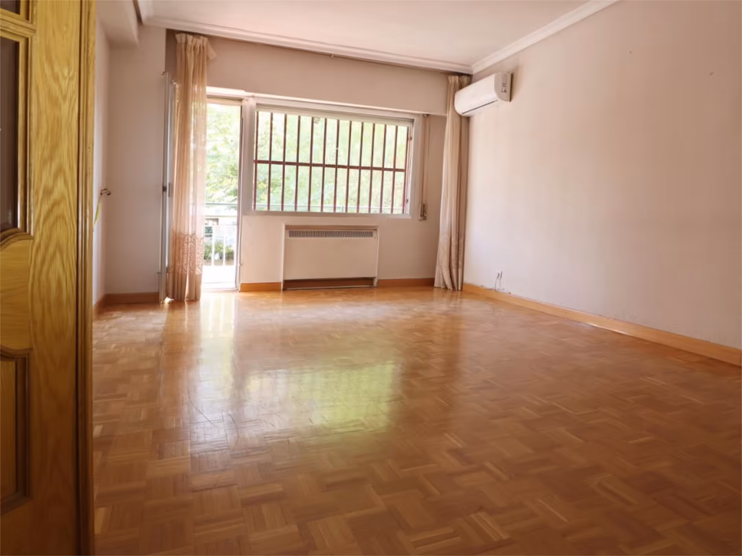 Piso en  Calle de Ribadavia 6 - Foto 2