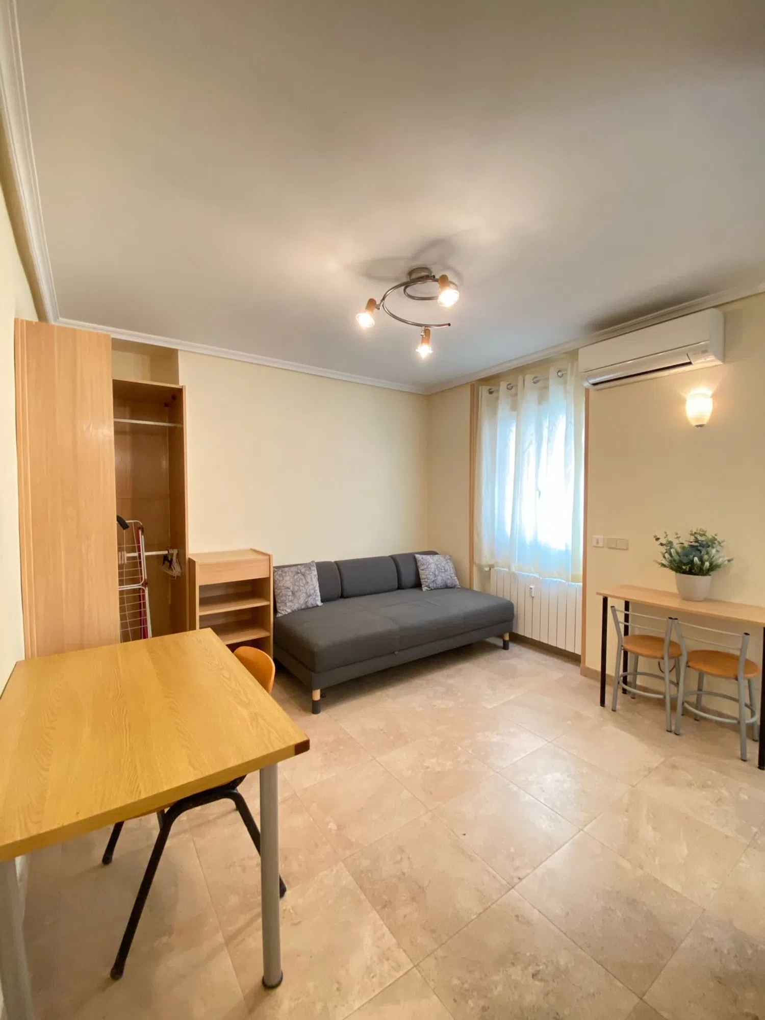 Estudio en calle Virgen de los Reyes, 11 - Foto 6