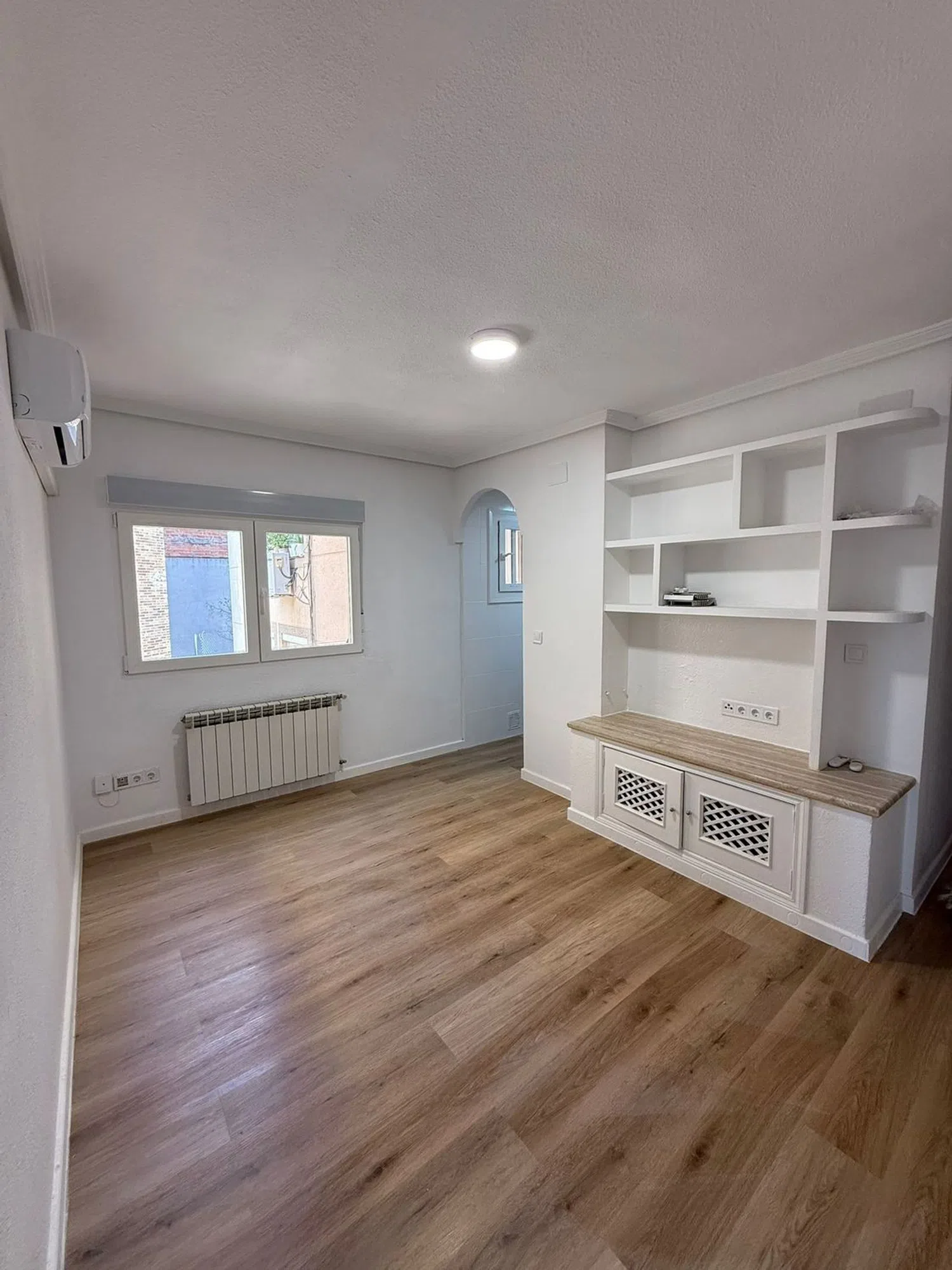 Piso en calle de Gómez de Avellaneda, 43 - Foto 1