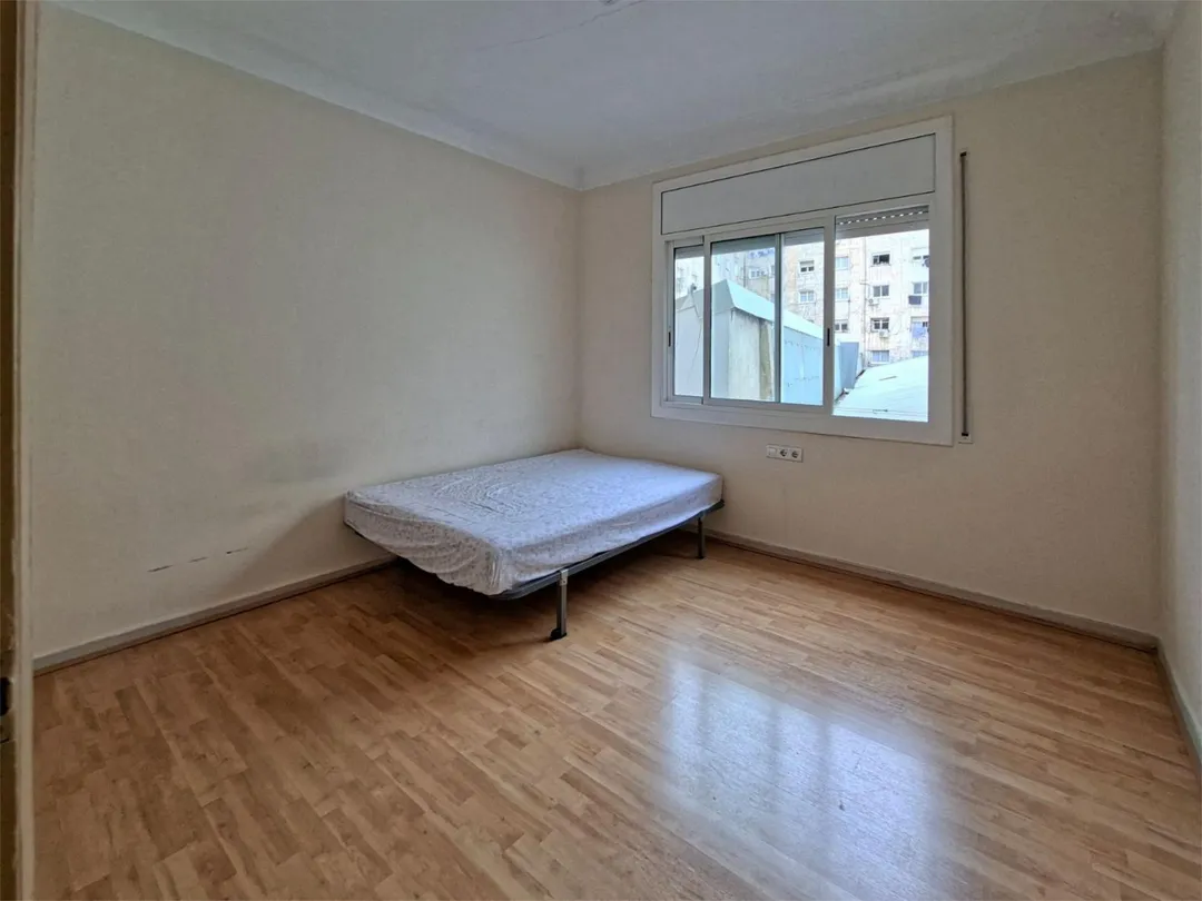 Piso en  Carrer de Benet Mateu 55 - Foto 4