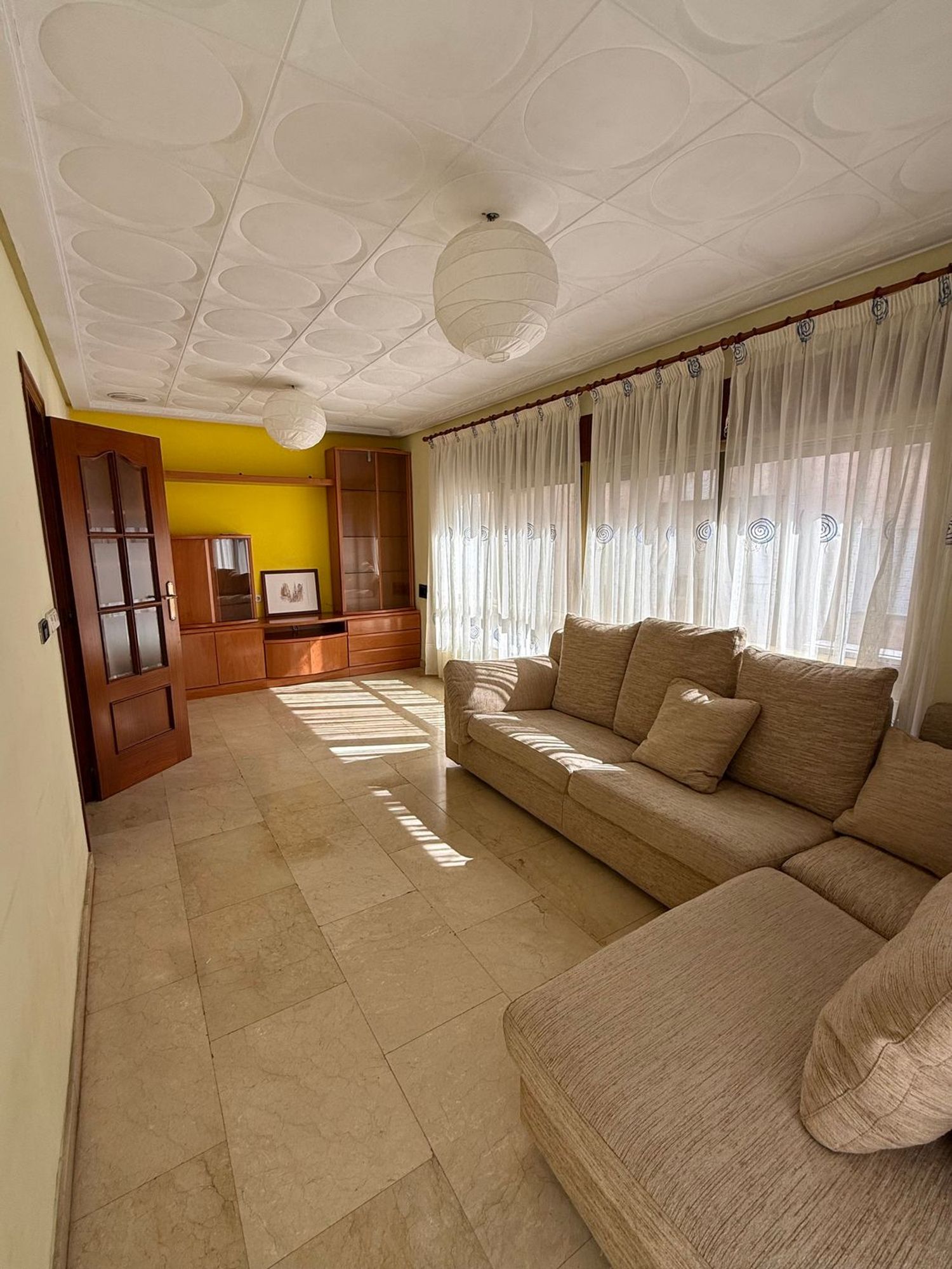 Piso en avenida Novelda, 38