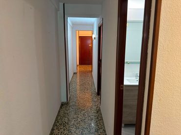 Piso en  Avinguda de Ramón y Cajal 58 - Foto 5