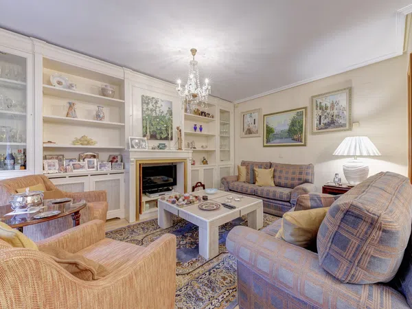 Chalet adosado en Barrio Valdezarza - Foto 17