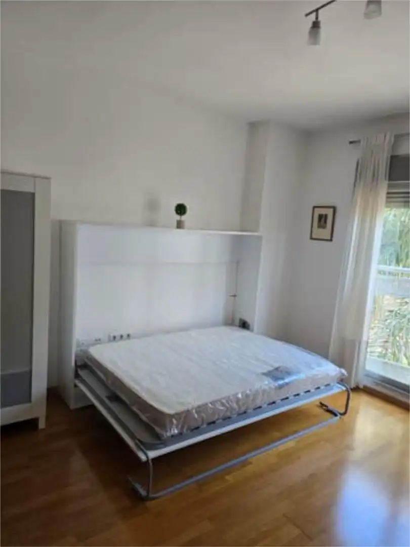 Estudio en Juan Carlos I - Foto 4