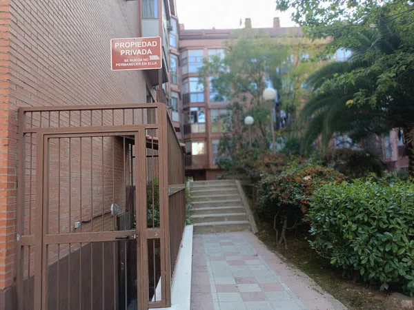 Piso en calle de Candilejas, 54