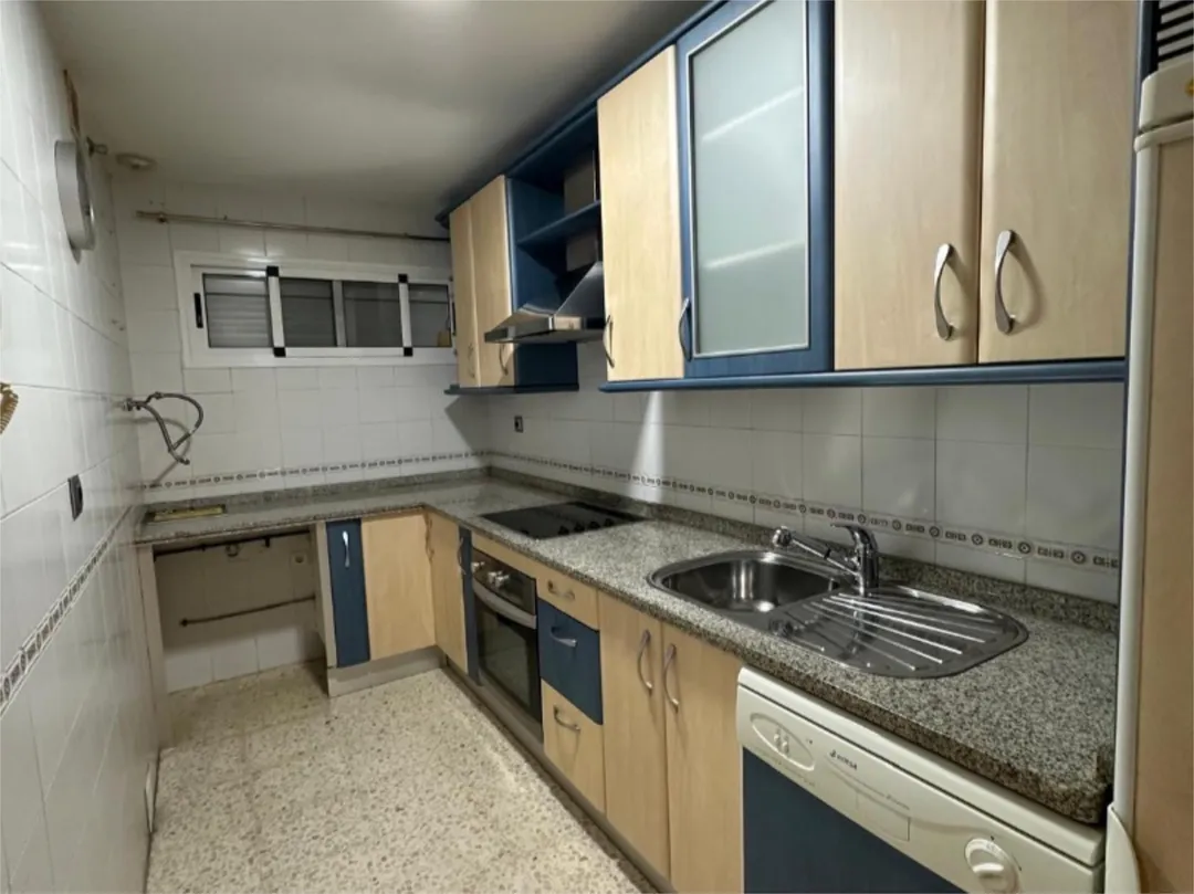 Piso en  Avenida de Medina Sidonia 7 - Foto 8