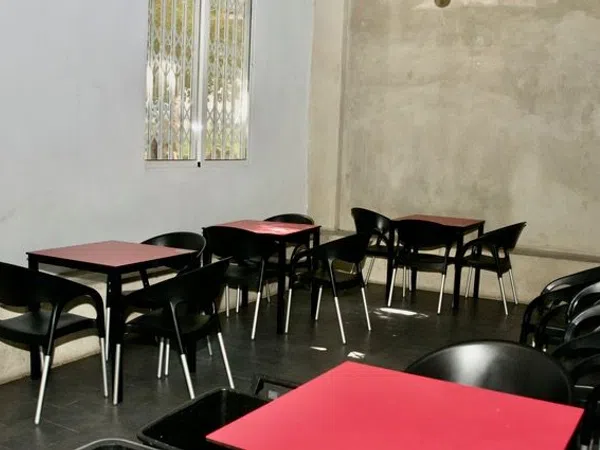 Local en Plaza d'Hondures, 32, Ciutat Jardí - Foto 5