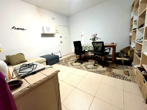 Piso en calle del Pez, 9