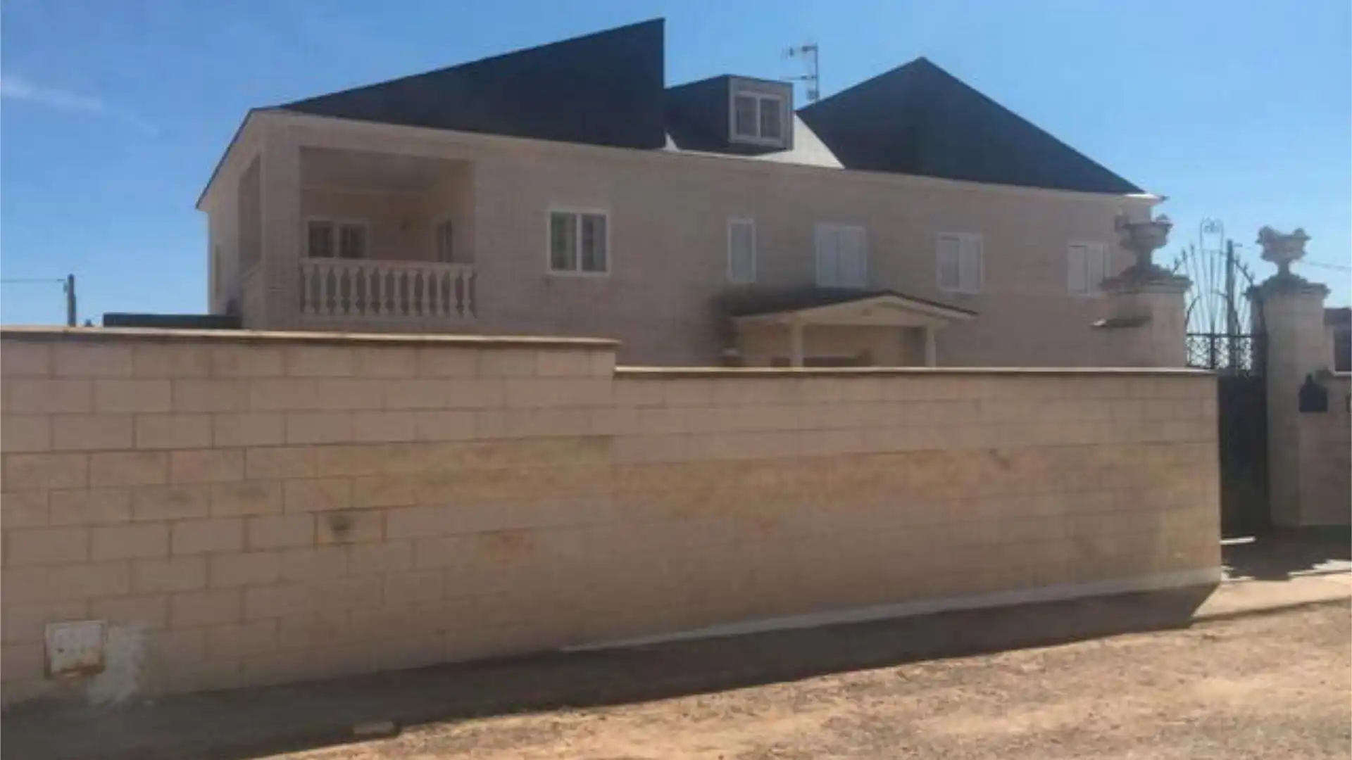 Casa adosada en pedralba - Foto 3