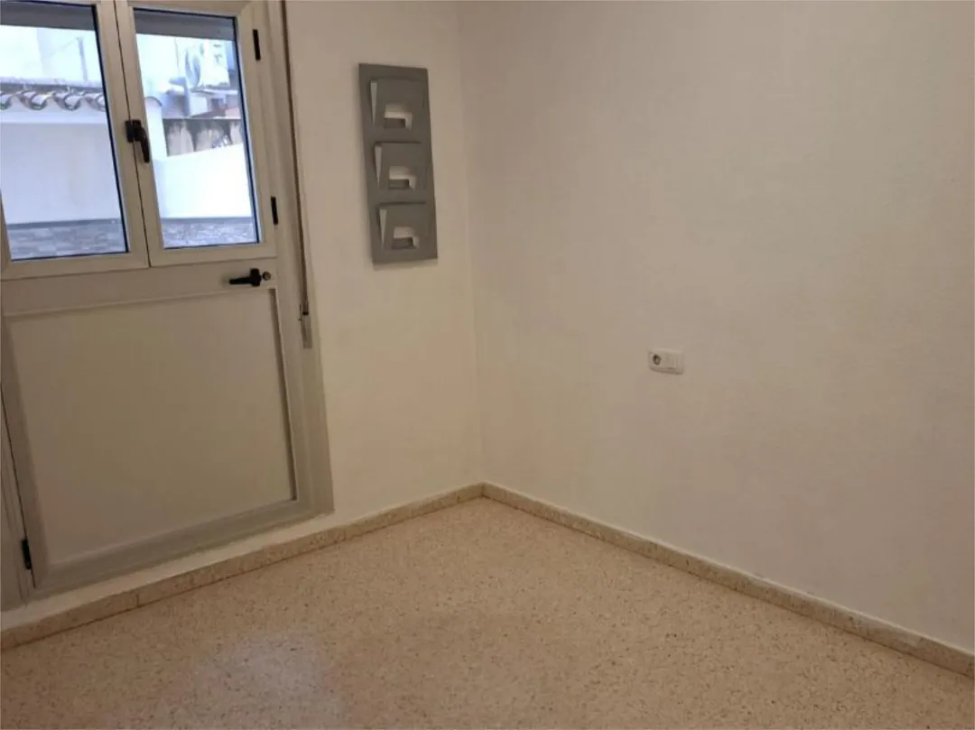 Piso en  Calle Arquitecto Hernández Rubio 3 - Foto 14