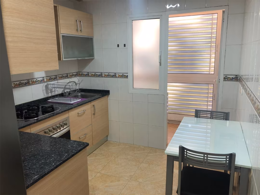 Piso en  Calle Pintor Muñoz Barberán 3 - Foto 11