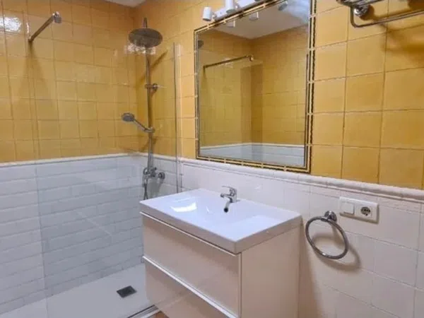 Piso en calle de Suecia, 16 , Bajo - Foto 2