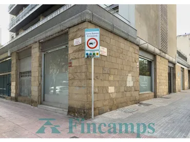 Local comercial en  Calle Sant Oleguer 136 - Foto 2
