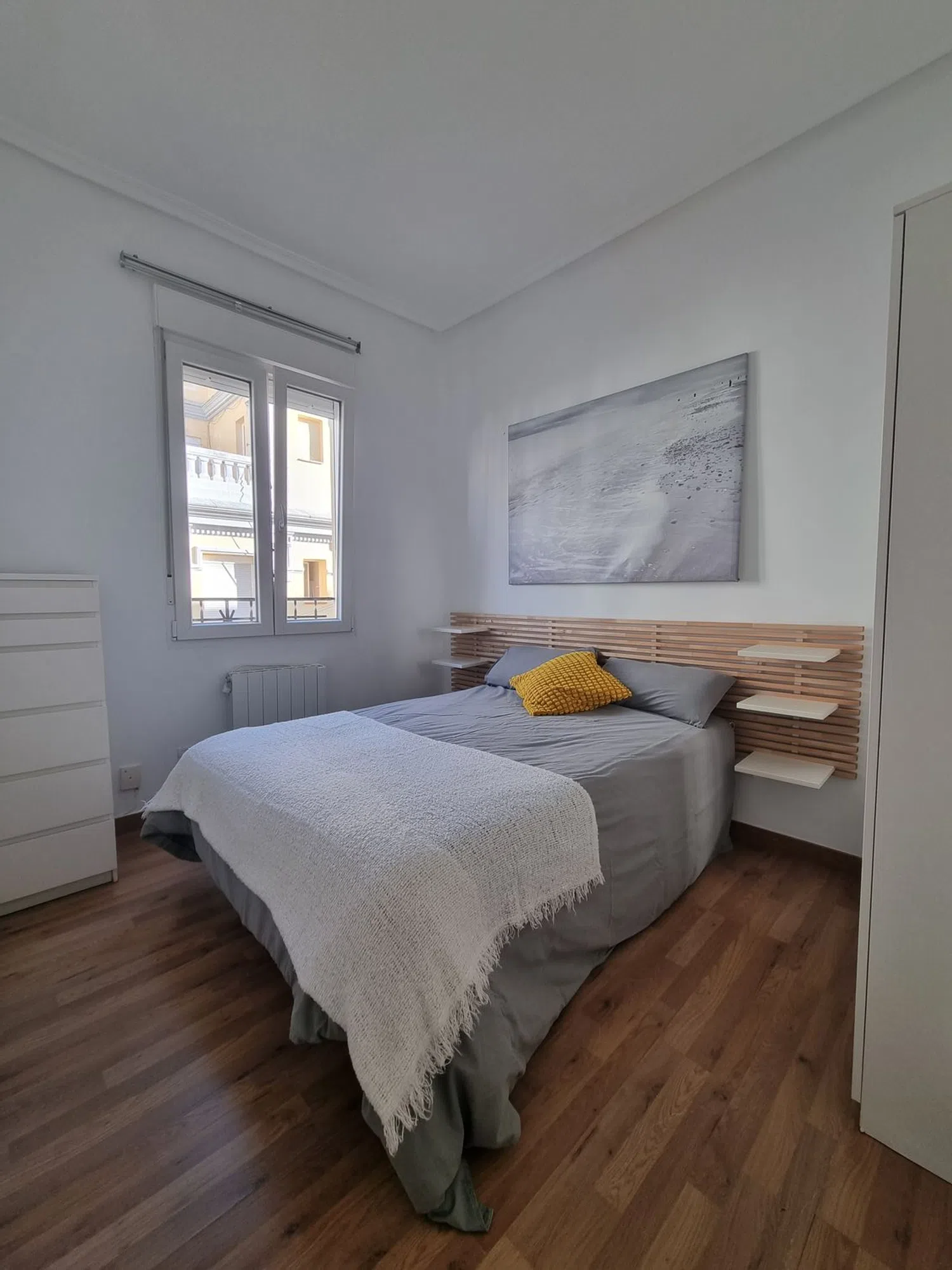 Piso en calle de Alejandro Saint Aubin, 7 - Foto 1