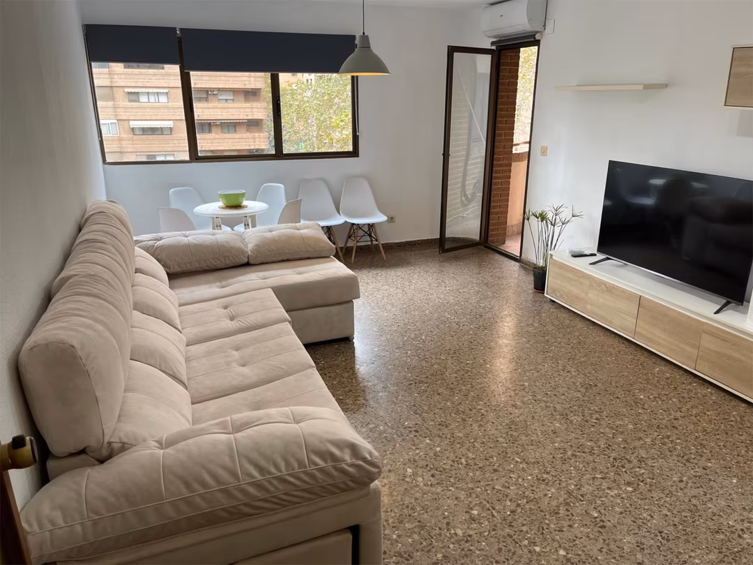 Piso en  Avinguda d'Aragó 38