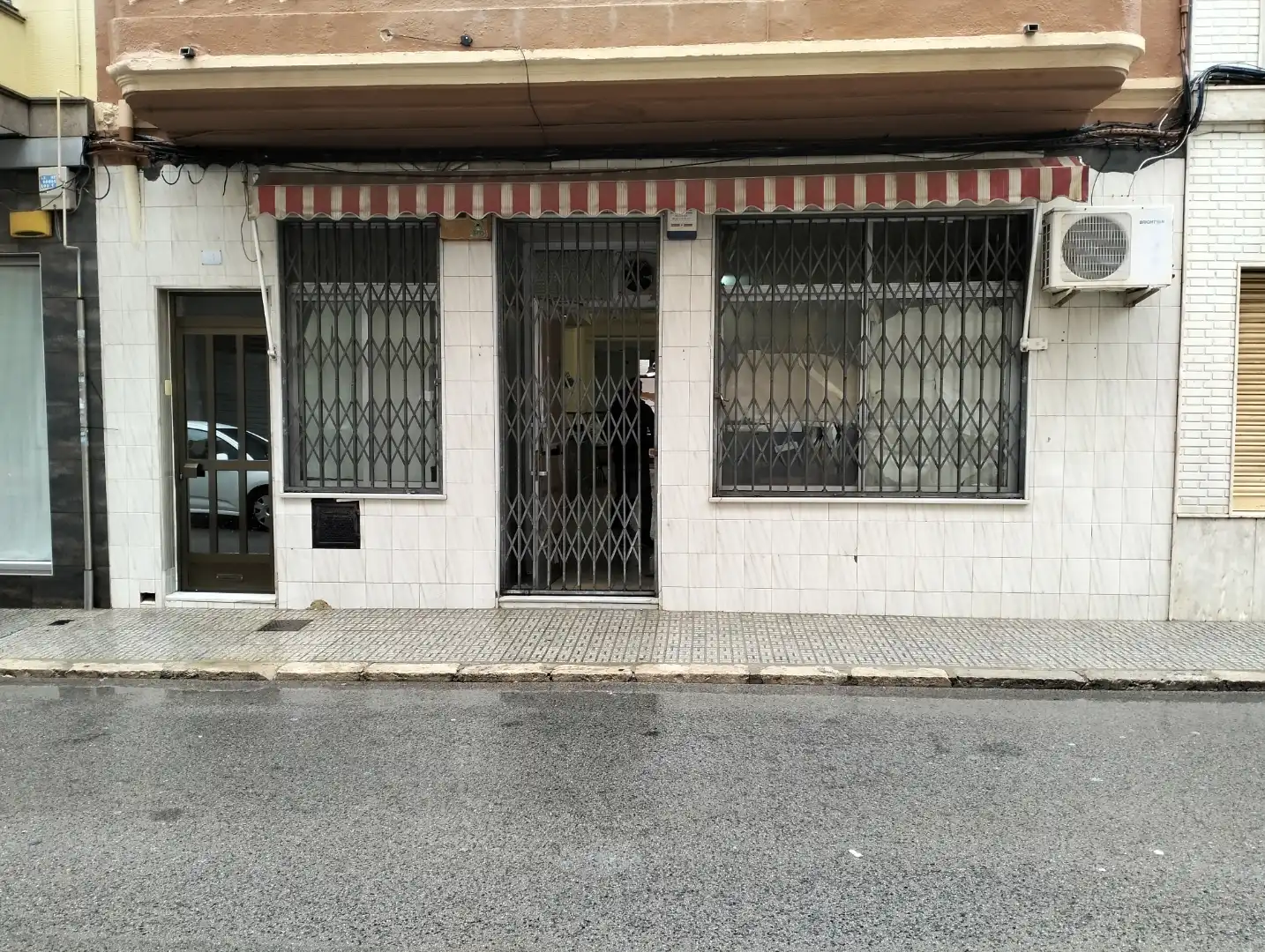 Planta baja en  Carrer Gómez Ferrer 42 - Foto 7
