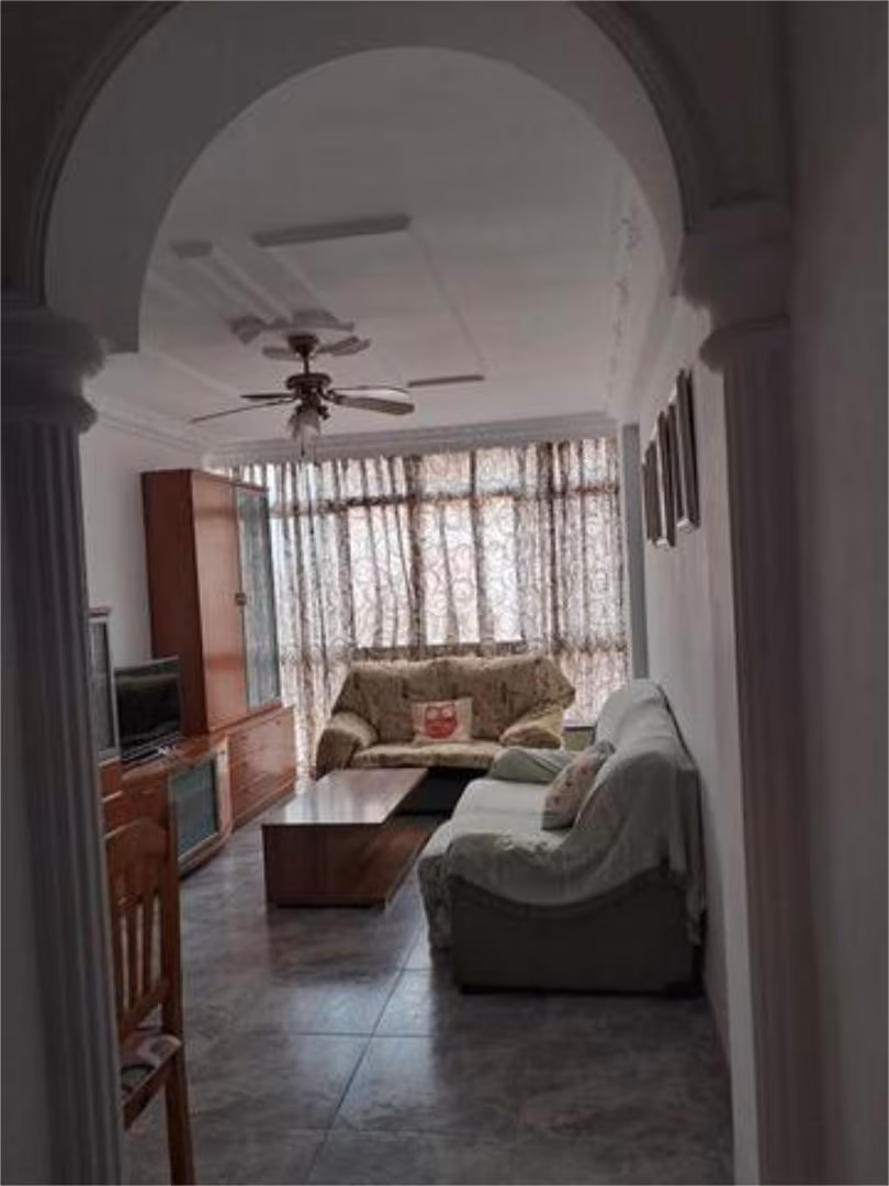 Piso en Las Delicias - Foto 4