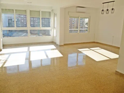Piso en calle de Màlaga, 5