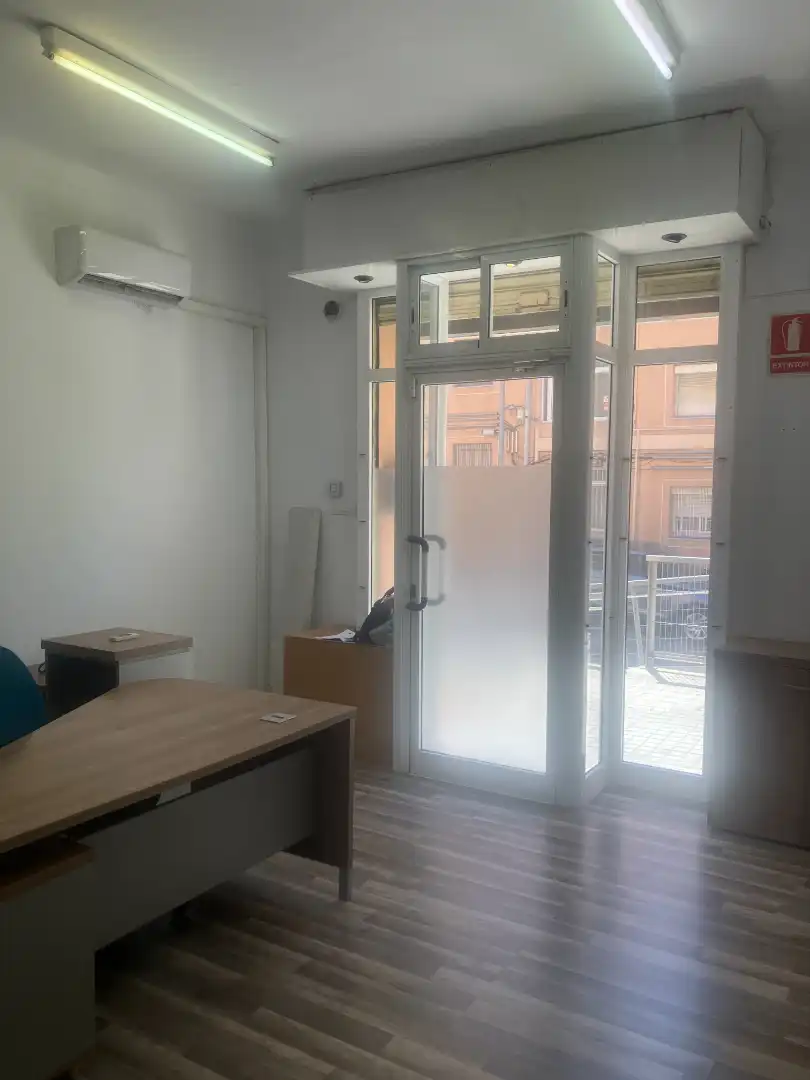 Local comercial en  Carrer del Doctor Robert - Foto 9