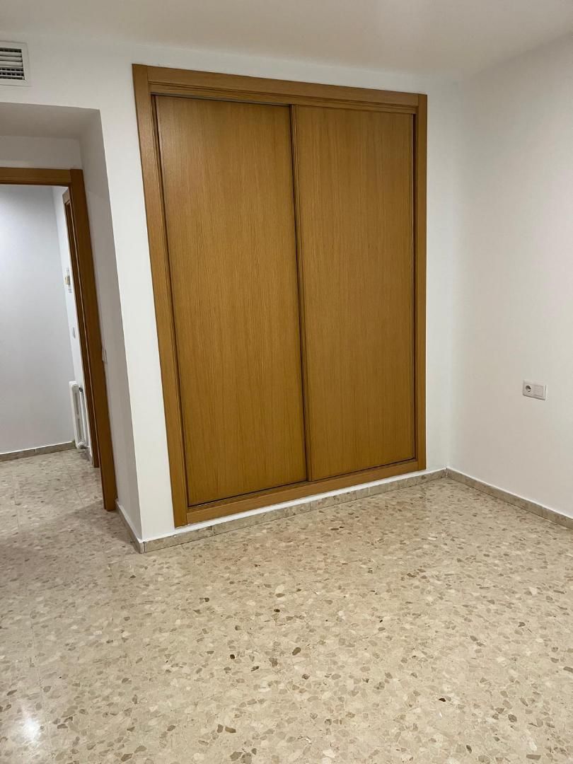 Piso en  Calle del Doce de Octubre 14 - Foto 3