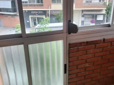 Piso en  Avenida de Sagunto 54 - Foto 2