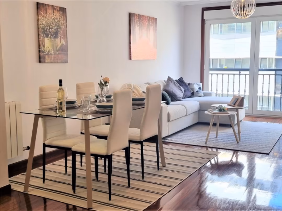 Piso en calle Rúa Rosalía de Castro 30 - Foto 1