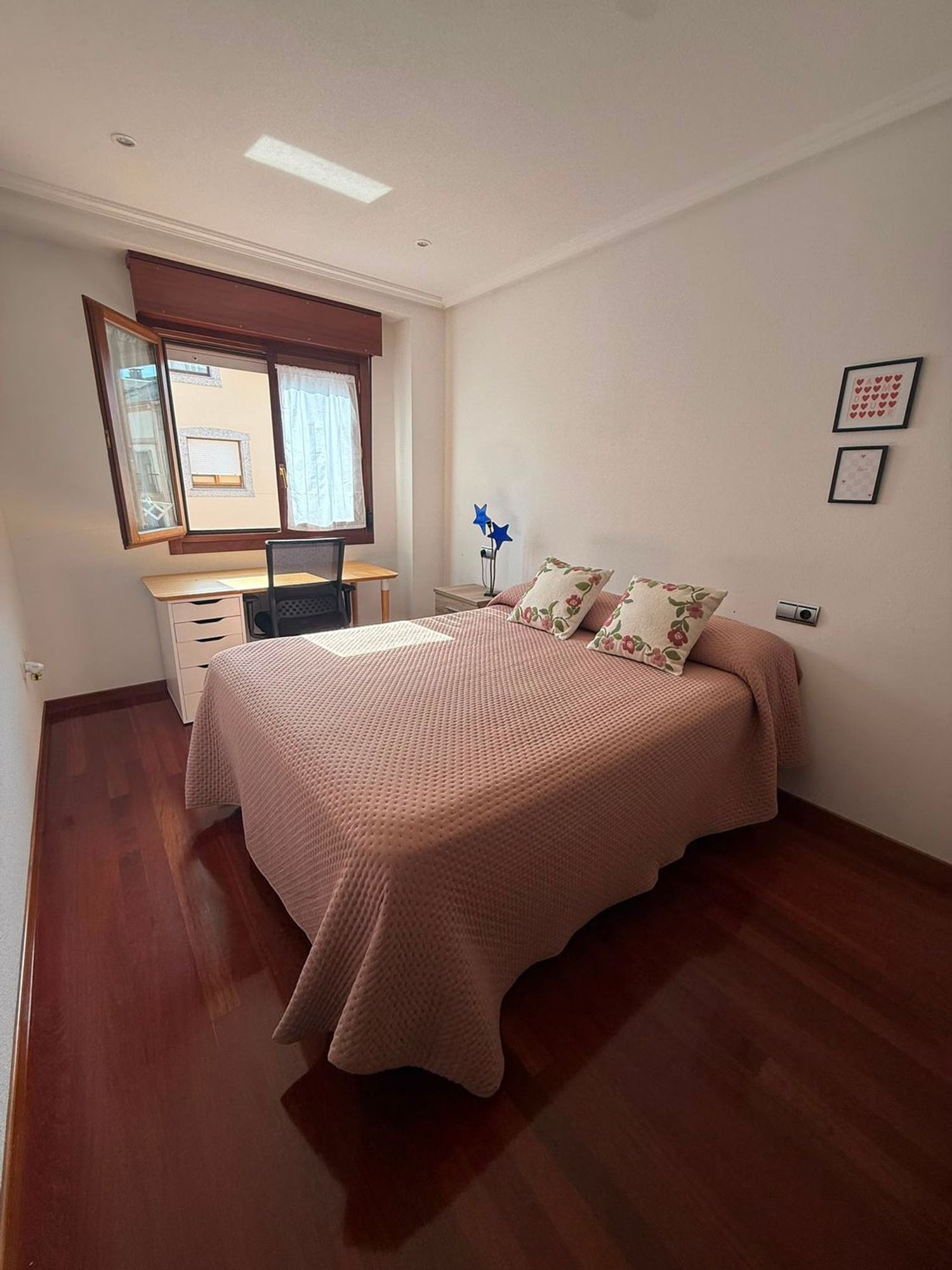 Piso en Avenida de Hermanos Perez Casariego, 3 - Foto 5