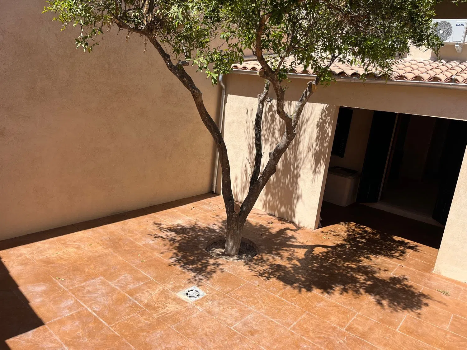 Chalet adosado en calle d'en Ripoll, 18 - Foto 3