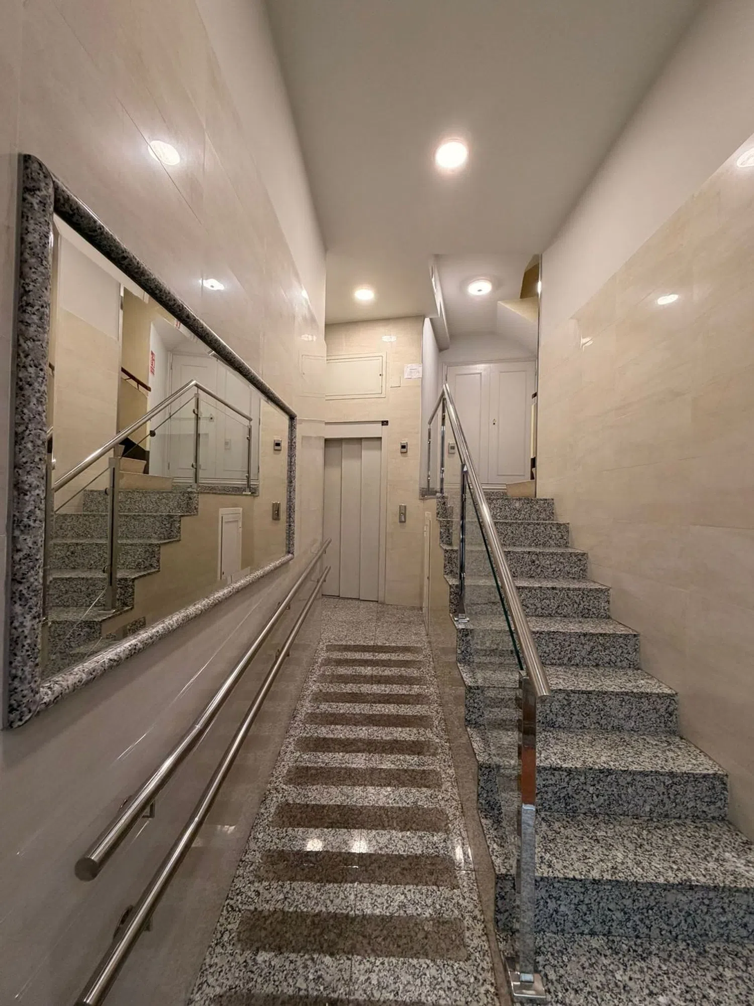 Piso en calle Luís de Camoens, 1 - Foto 1