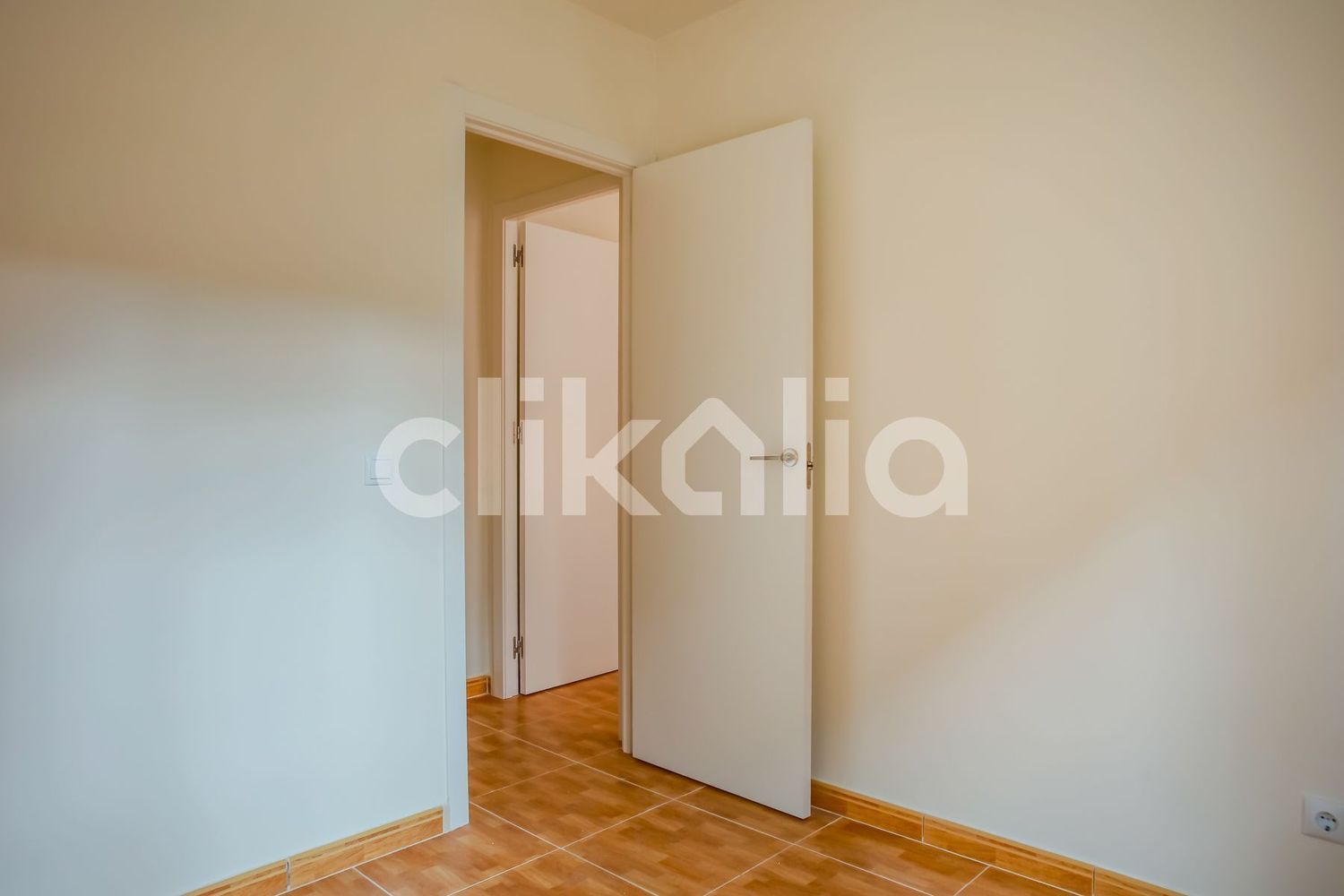 Piso en calle Serranillos - Foto 8