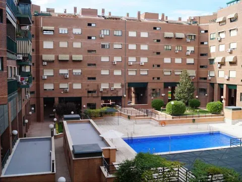 Piso en avenida las Retamas, 11