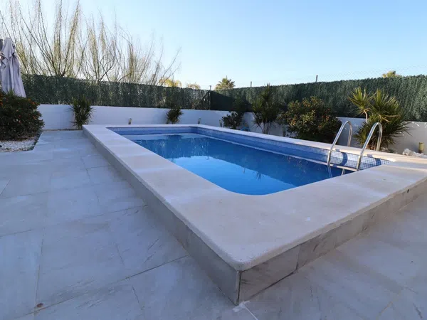 Chalet pareado en Calle Riu Turia - Foto 11