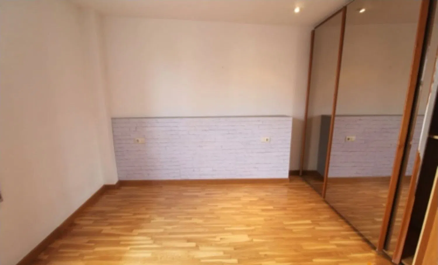 Piso en calle de l'Emigrant, 27 - Foto 3