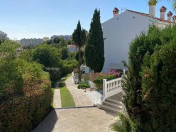 Chalet adosado en Arroyo de la Miel - Foto 34